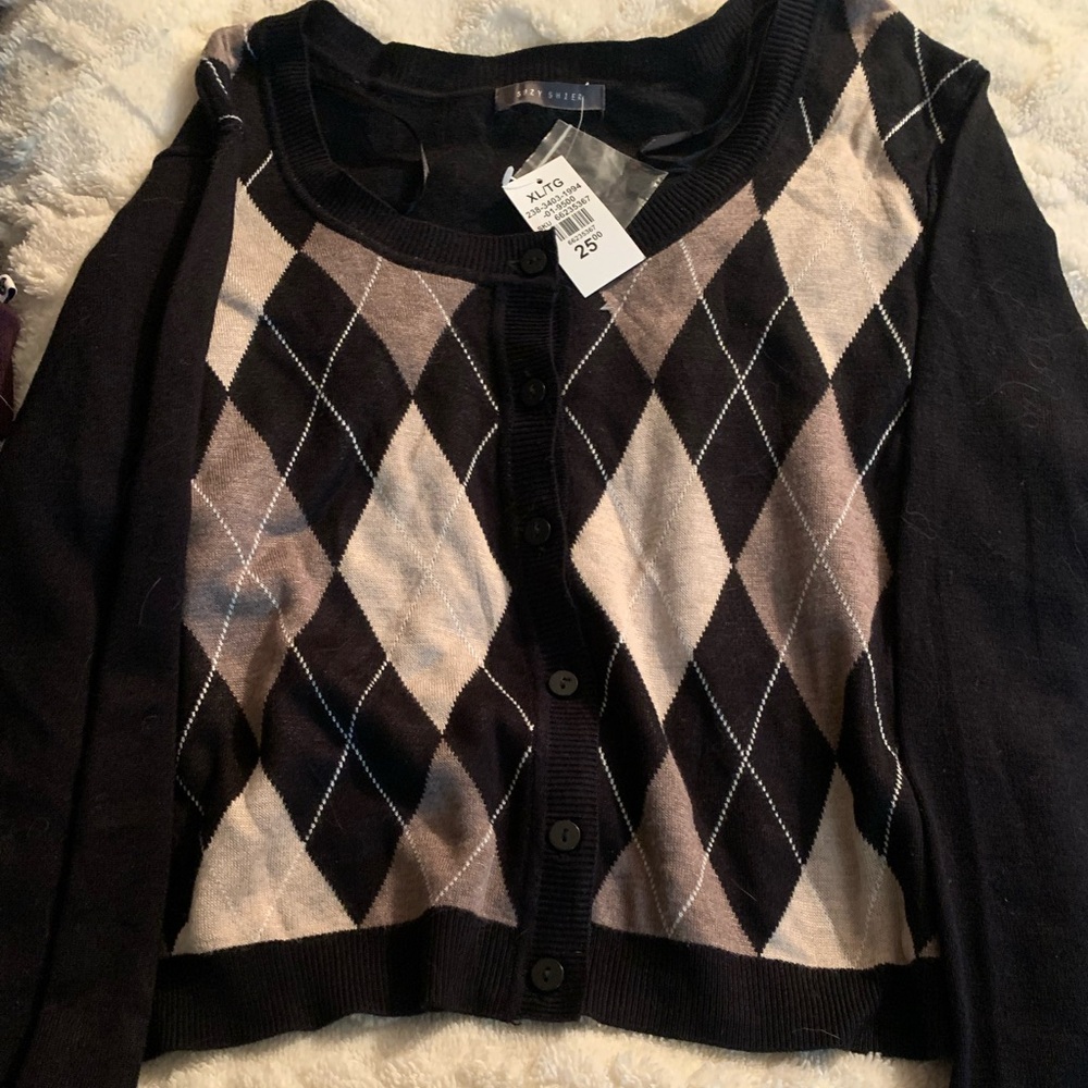 Suzy Shier Black and Cream Argyle Cardigan